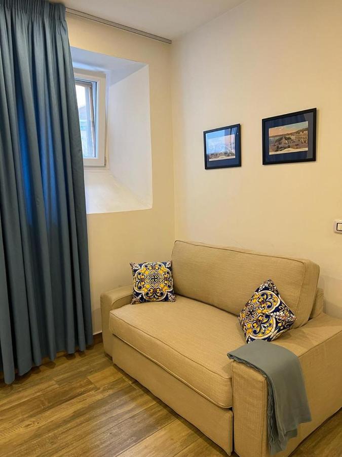 Casa Gaia A Due Passi Dal Duomo * Napels